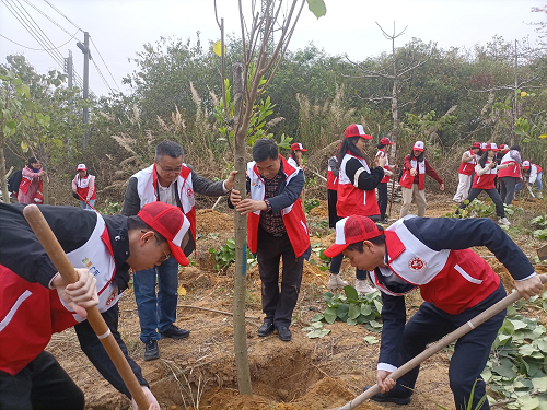 87690bab8716bdfc8772a8f7326122b1.png 東埔植樹1.png